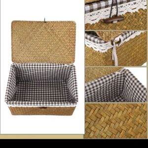 Set of 2 Flat Woven Wicker Storage Bins with Lid Natural Seagrass Baskets
